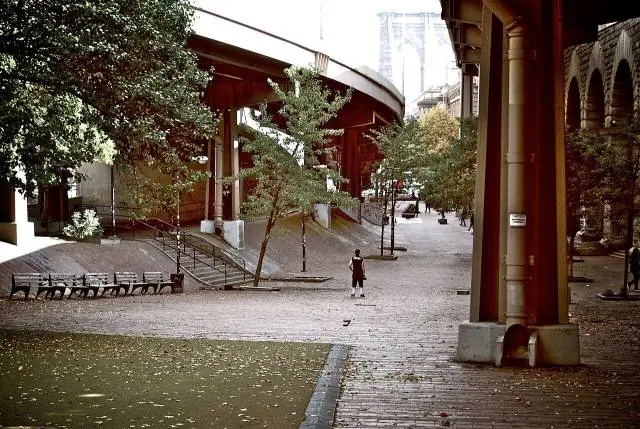 Brooklyn Banks – Brooklyn Bridge