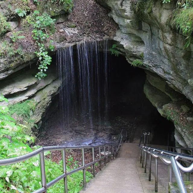 Die Historic Tour folgt Gängen, die seit Anfang des 19 – Mammoth-Cave-Nationalpark