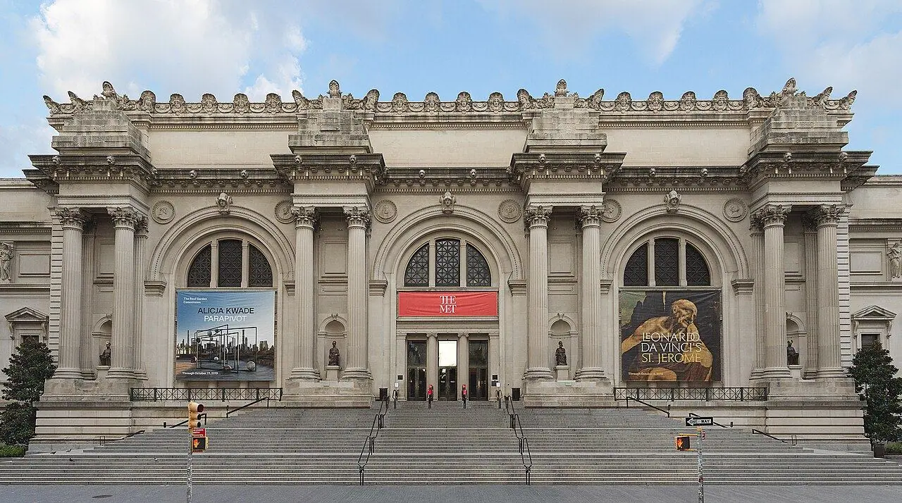 In the warmer months, the roof garden looks out over Central Park and the Manhattan skyline – The Metropolitan Museum of Art