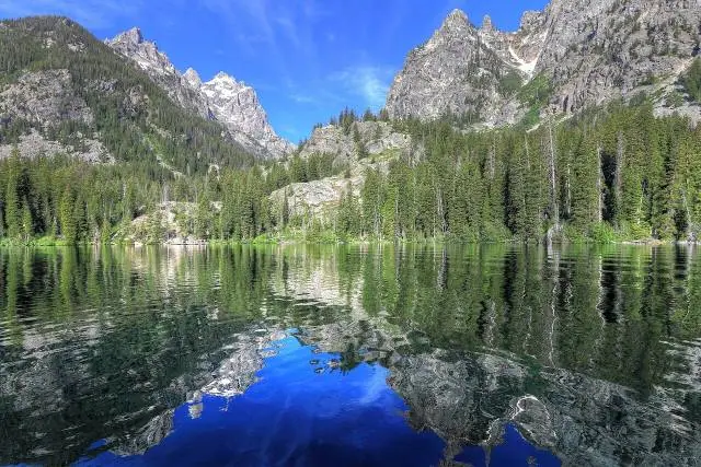 Jenny Lake east boat dock – Sendero de Cascade Canyon