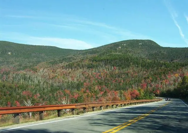 Die New Hampshire Route 112 durchquert den White Mountain National Forest zwischen Lincoln und Conway, eine 56… – Kancamagus Highway